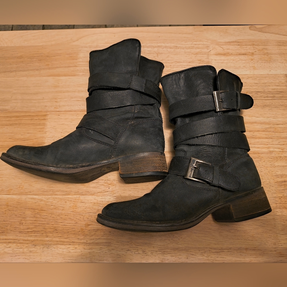 🚫Sold- Steve Madden Black Brewzzer Moto Boots